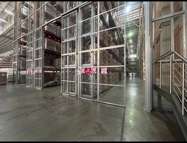 22,000M² WAREHOUSE TO LET IN GLEN MARAIS